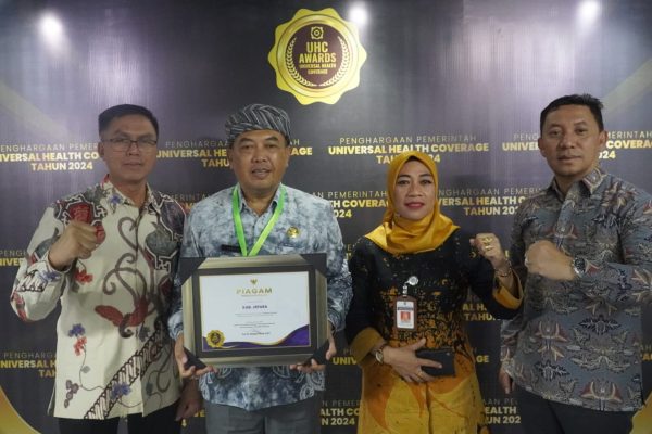 Jepara Sukses Capai 98% JKN! Raih UHC Award 2024